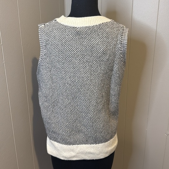 NWT Zaket and Plover Women’s Small Sweater Vest Knit Pocket Wool - Picture 4 of 8